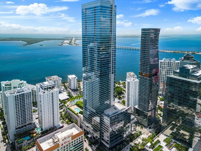 Building Photo - 1441 Brickell Ave