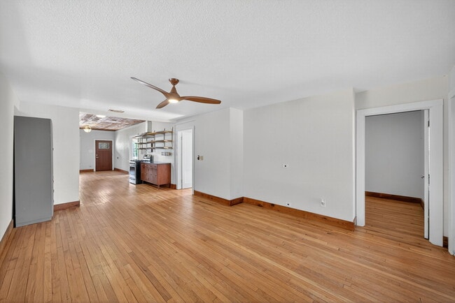 Building Photo - 224 Forrest Ave