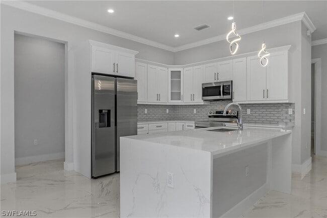 Building Photo - 791 14th St NE