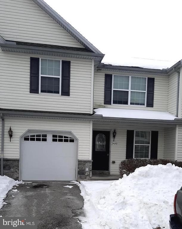 Building Photo - 2420 Newtown Dr