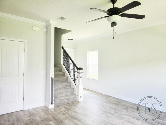 Building Photo - 532 Fairview Cir
