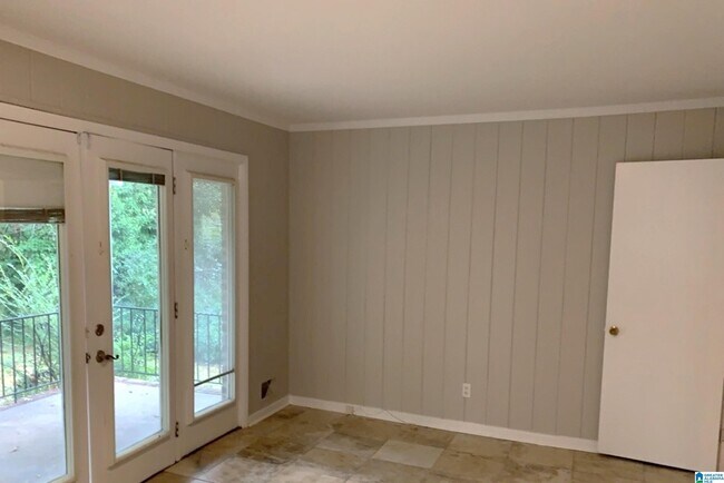 Building Photo - 1213 Oakwood St