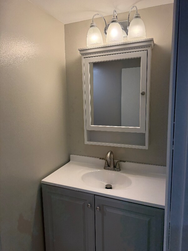 Building Photo - 654 Alden St