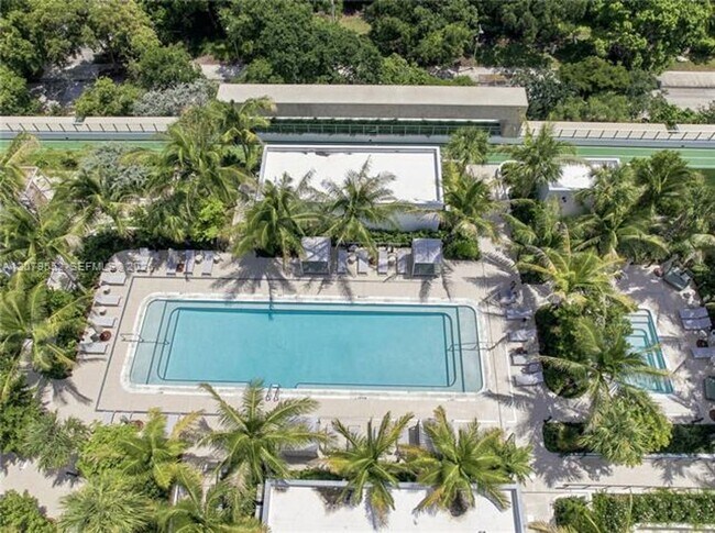 Building Photo - 2200 Brickell Ave
