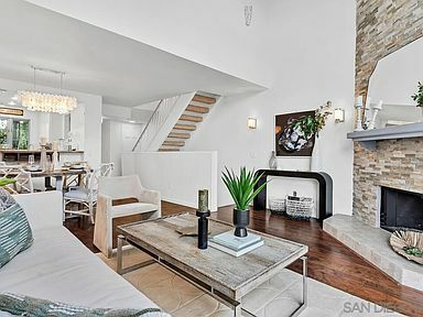 Building Photo - 8696 Villa La Jolla Dr