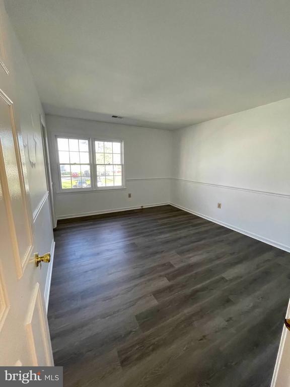 Building Photo - 13062 Shadyside Ln