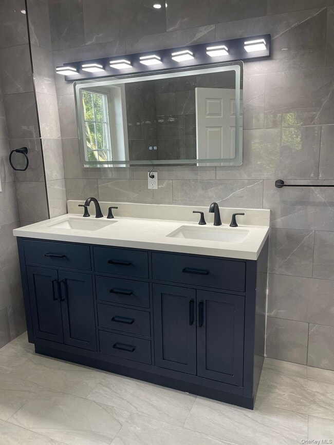 Building Photo - 50 Vineyard Ave