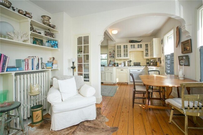 Building Photo - 94 Spring St