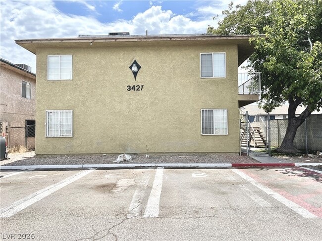 Building Photo - 3427 E Cheyenne Ave
