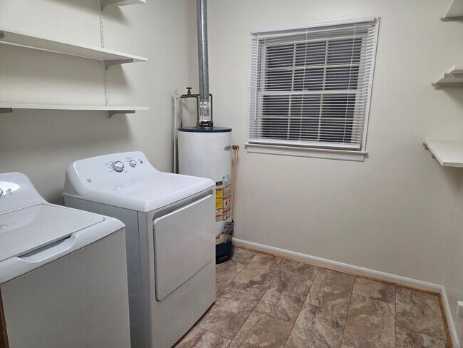 Building Photo - ORANGEBURG