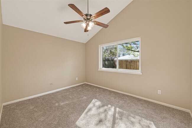 Building Photo - 11923 Briar Forest Dr