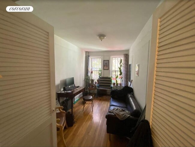 Primary Photo - 1700 Lexington Ave