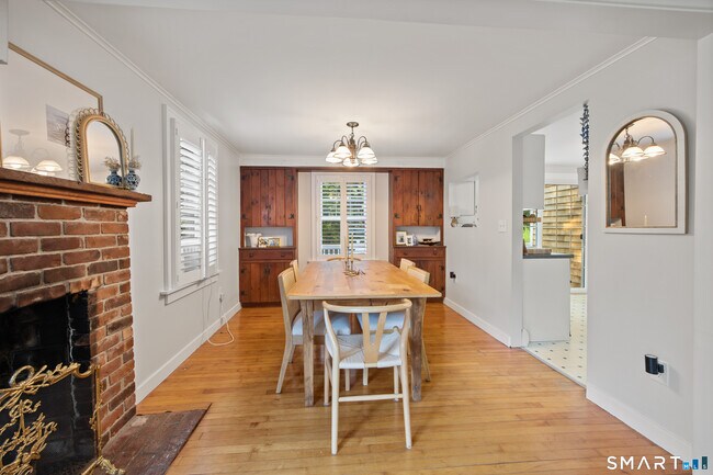 Building Photo - 6 Bower Rd