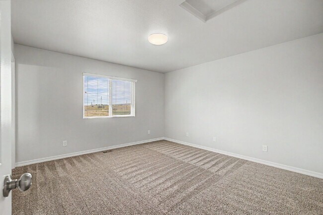 Building Photo - 1005 Scarlet Oak Dr