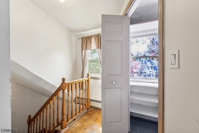 Building Photo - 374 Boyden Ave