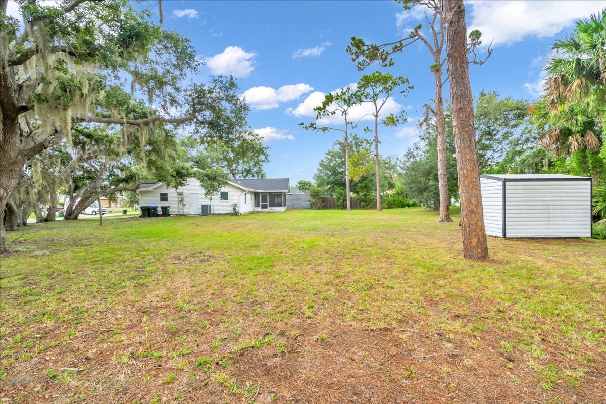 Building Photo - 5852 Brickell Dr