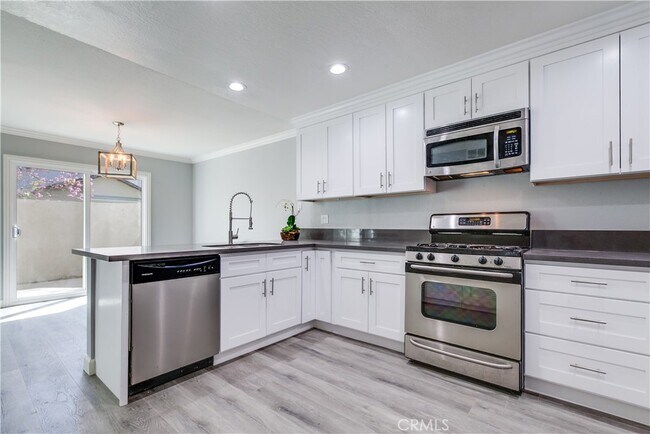 Building Photo - 55 Exeter-