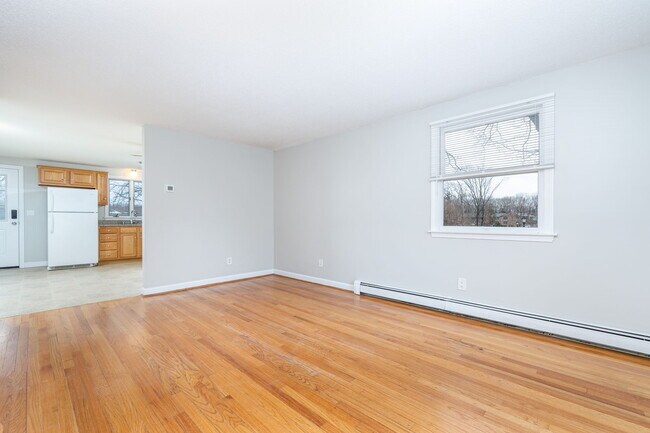 Building Photo - 29 Medford St