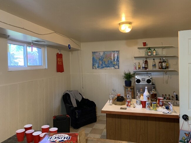 Building Photo - 606 Spartan Ave