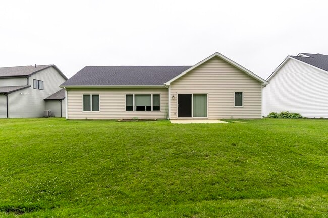 Building Photo - 2128 Freestone Pl