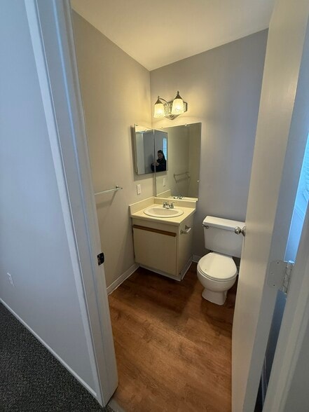 Building Photo - 1256 Oxford Manor Ct