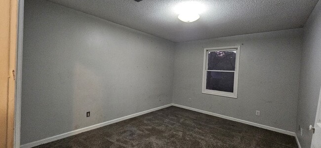 Building Photo - 211 Plantation Rd