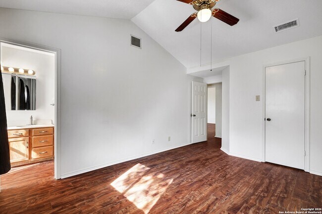 Building Photo - 13003 Beacon Park Dr