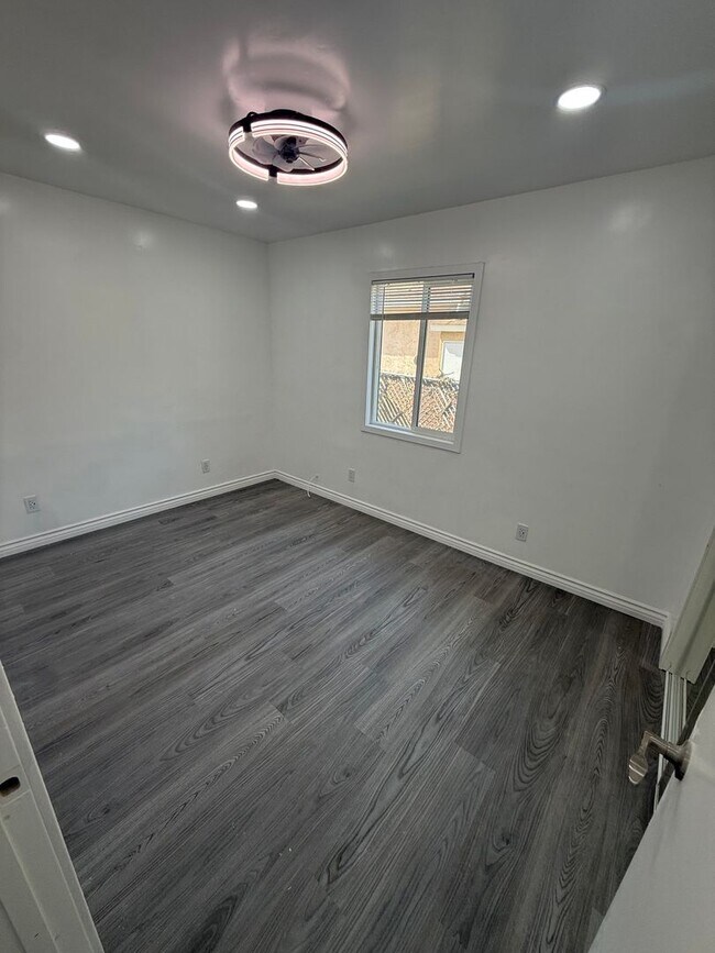 Building Photo - 370 Richfield Ave