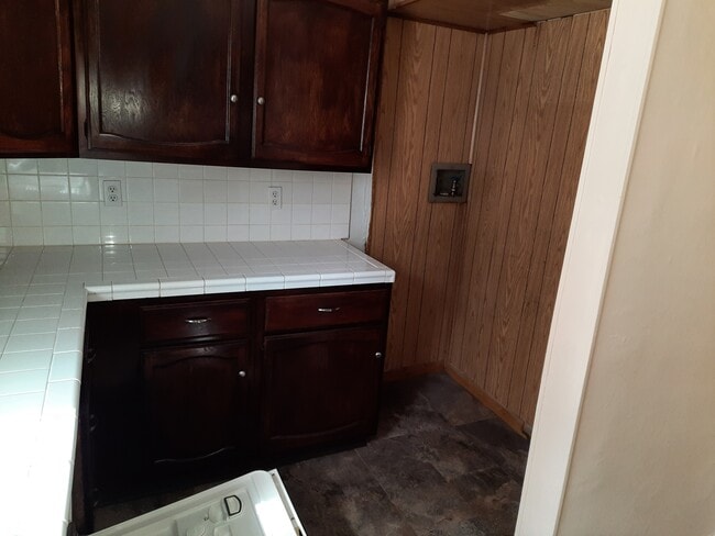 Building Photo - 4601 Washington Ave SE