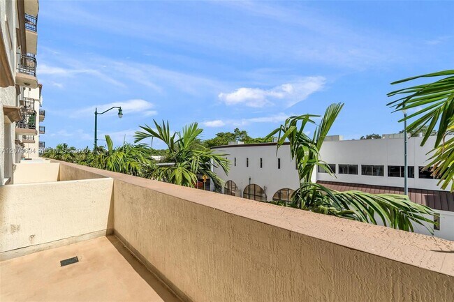 Building Photo - 5271 SW 8th St