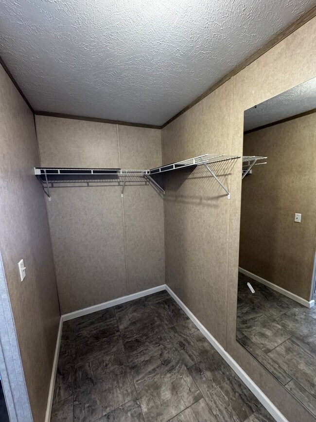 Building Photo - Spacious Four Bedroom Home - Pet Friendly and Horses Allowed!