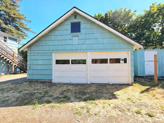 Building Photo - 2627 SE 115th Ave