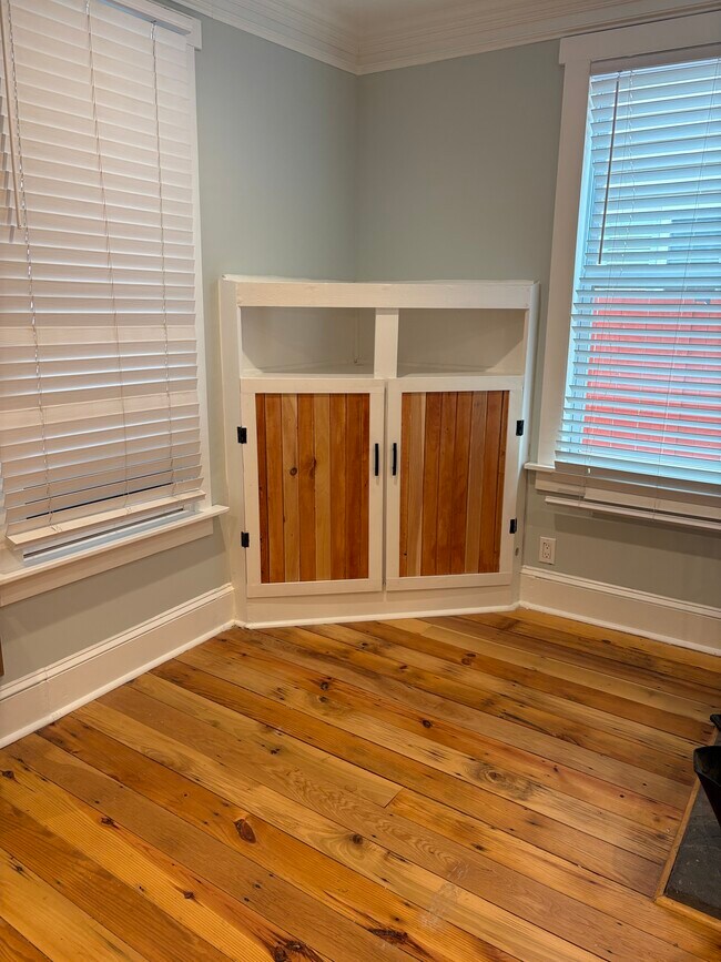 Building Photo - 4036 1st St