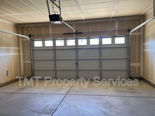 Building Photo - 10408 Siltstone Way