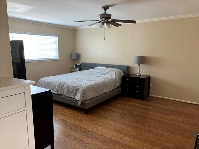 Building Photo - 13078 Trail Hollow Dr