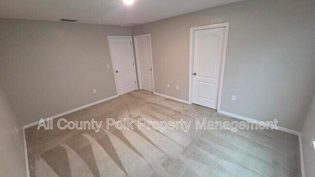 Building Photo - 3867 Hampstead Ln