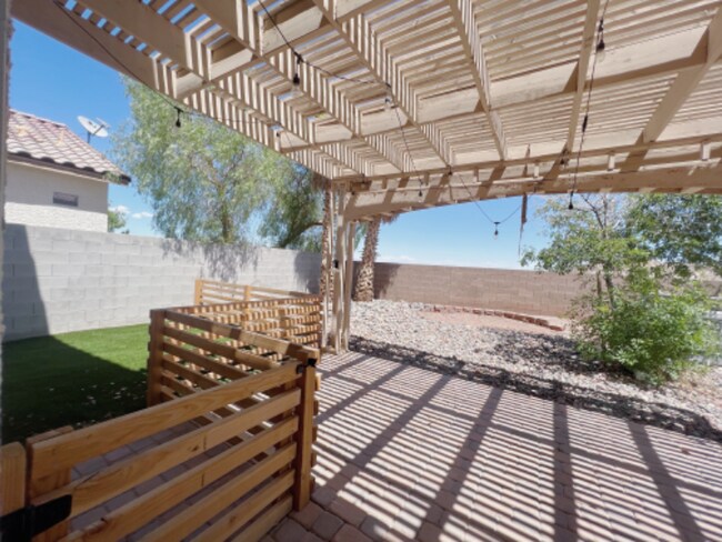 Building Photo - 4572 Yellow Harbor St