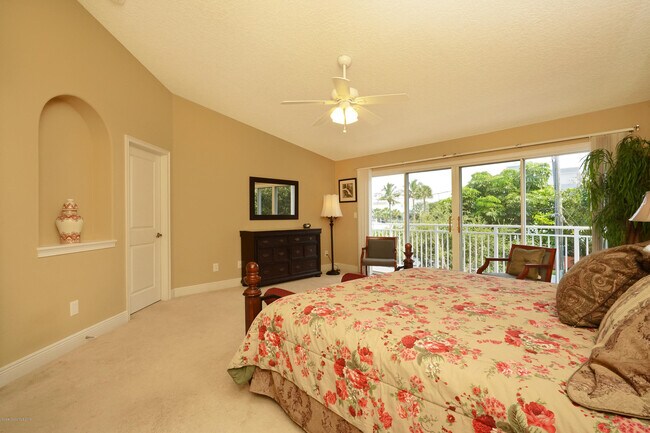 Building Photo - 181 St Lucie Ln