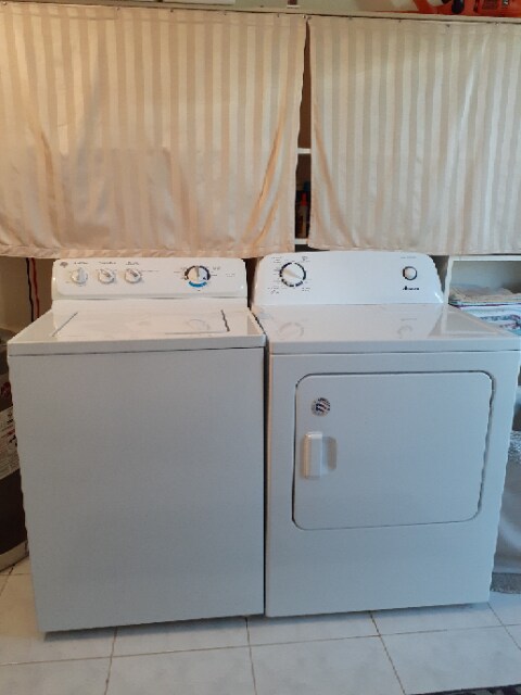 Full-size Washer/Dryer - 8404 NW 59th Ct