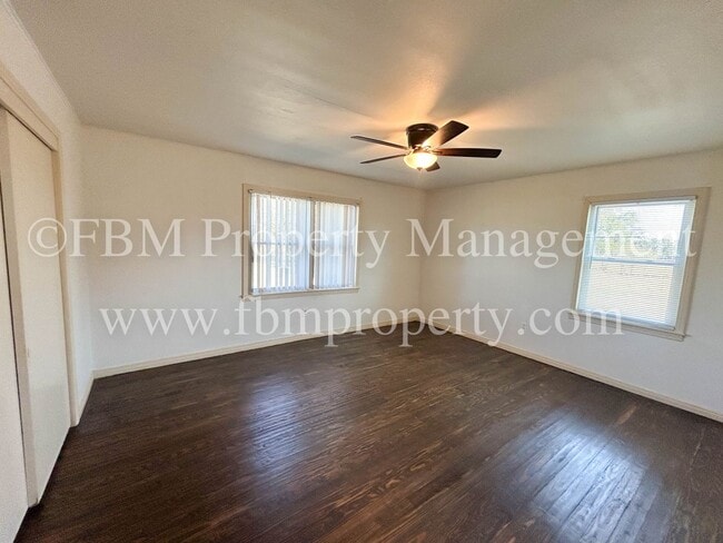 Building Photo - 4205 W Park Row Blvd