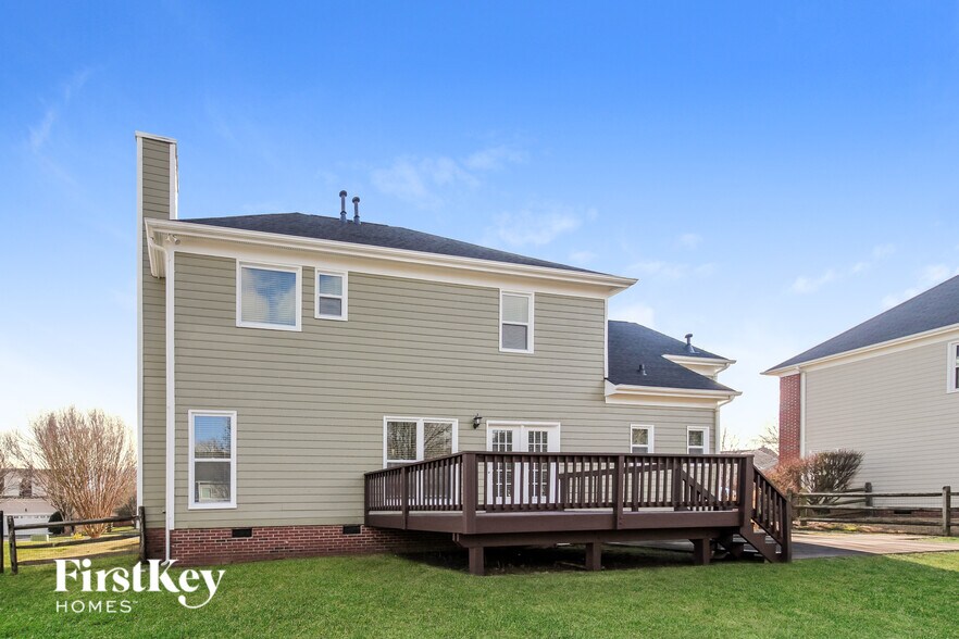 Building Photo - 6619 Hawksnest Dr