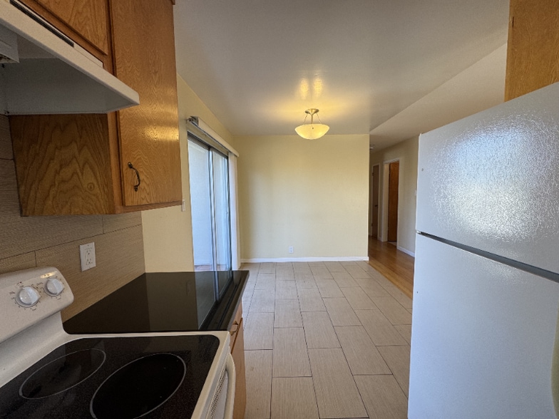 Building Photo - 860 Prospect Row