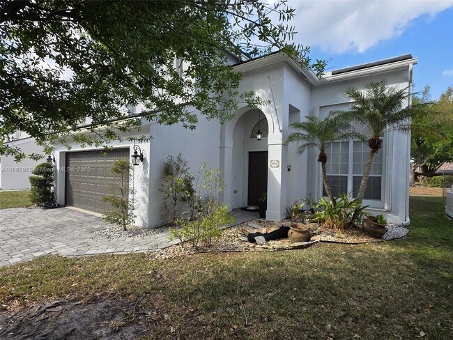 Building Photo - 10766 Crescendo Cir
