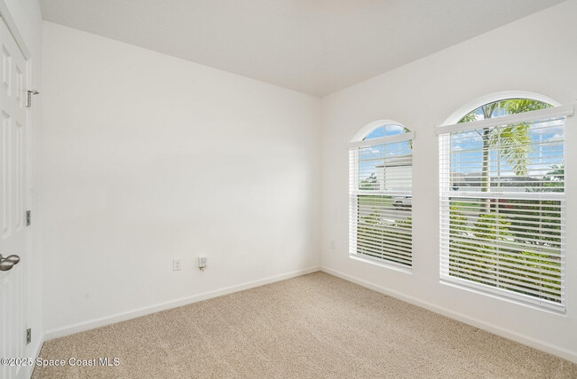 Building Photo - 4028 Alligator Flag Cir