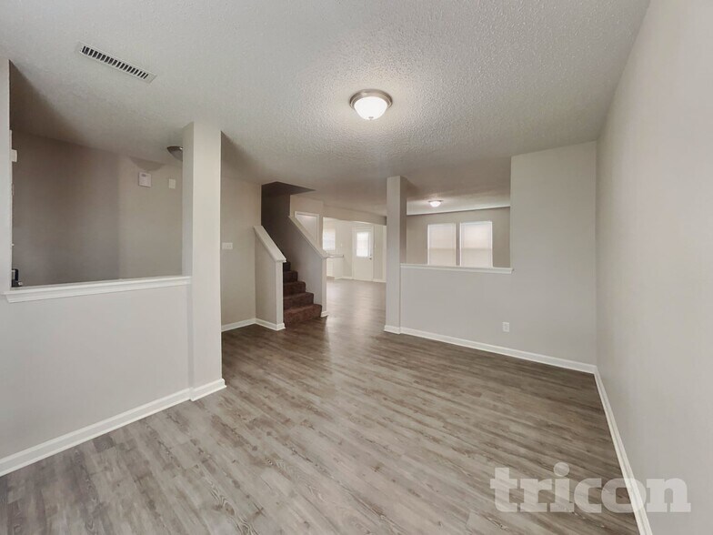 Building Photo - 6712 W Philadelphia Dr