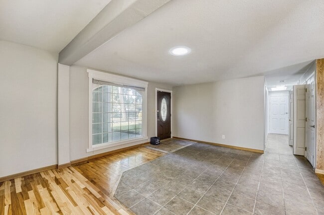 Building Photo - 644 164th Pl NE