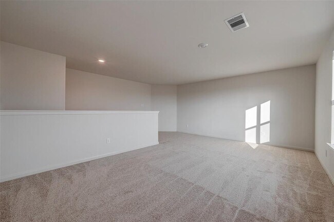Building Photo - 545 Amberwood Pk Dr