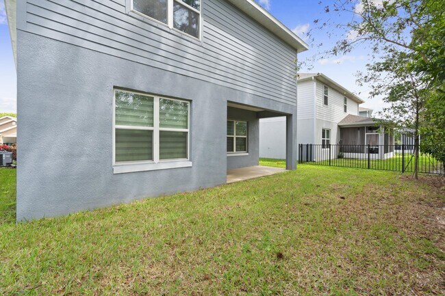 Building Photo - 692 NE Turtleback Trail