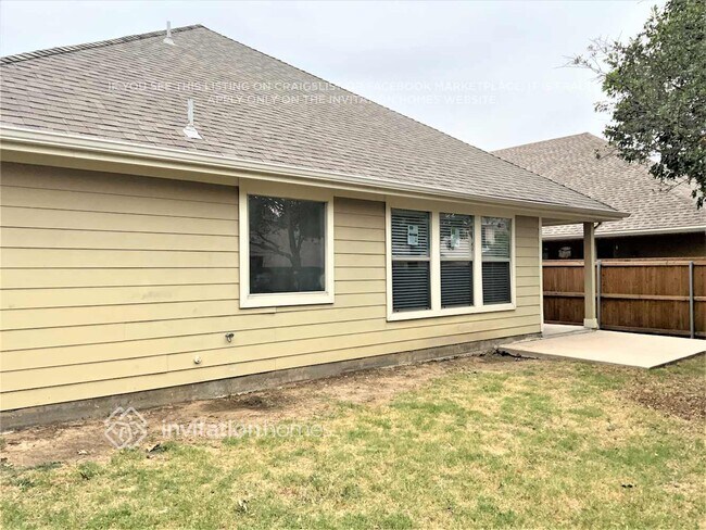 Building Photo - 917 Lake Worth Trl