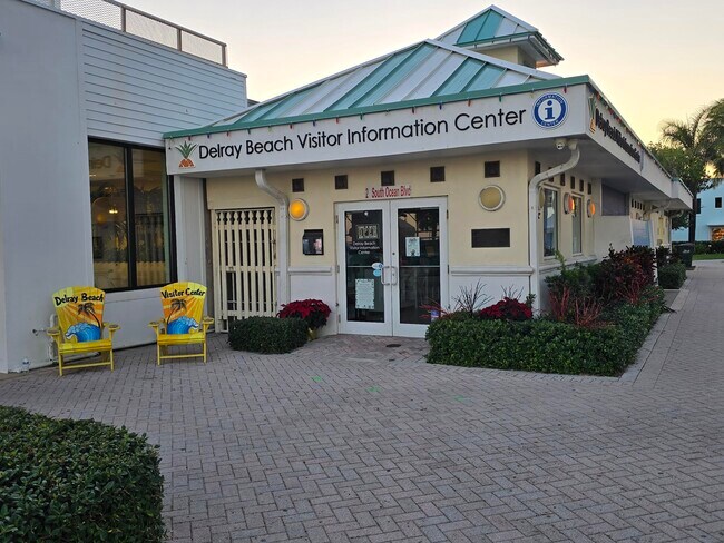 Building Photo - 60 Venetian Dr